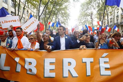 Covid 19 Avec près de 160 000 manifestants la mobilisation anti pass