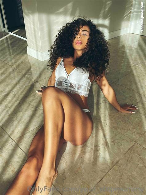 Your Stepmommy Nude OnlyFans Leaks Fappening Page FappeningBook