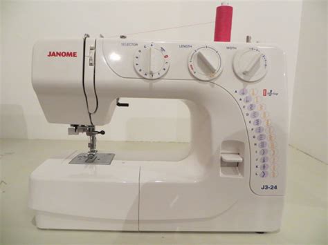 How To Turn Your Sewing Machine Hand Wheel Sew It With Love I Sewing
