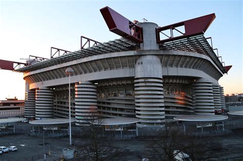Libro resume 70 años de historia del estadio Olímpico Atahualpa