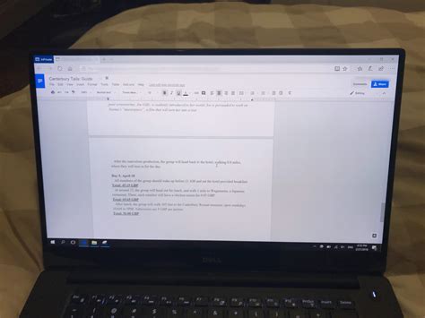 Google docs is off center after adding a comment, but stays off center