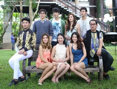 Phim về người vợ lấy chồng gay làm chấn động màn ảnh Thái