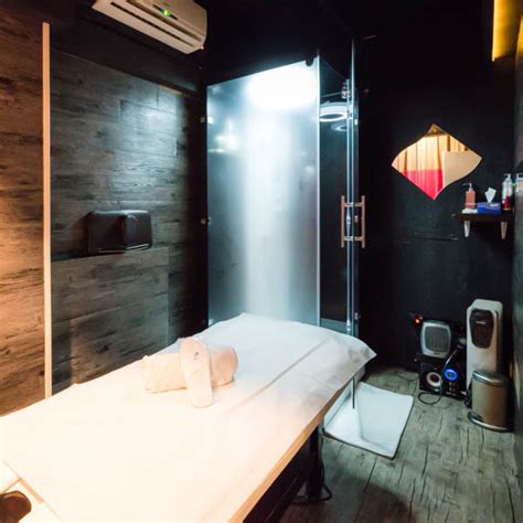 SPA 17 香港的同志按摩 Gay and Asia