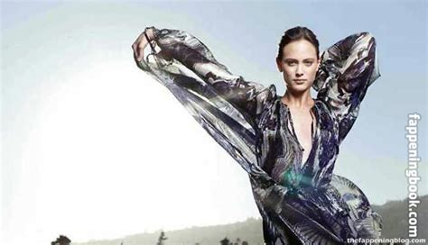 Nora Arnezeder Noraarnezederofficial Nude The Fappening Photo FappeningBook