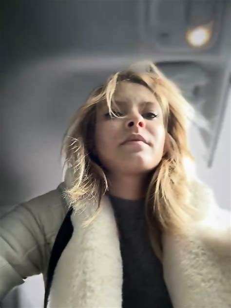 Sexy Blonde Annie 2024 03 31 073734