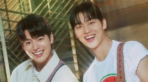 8 Adu Gaya Ryeoun Dan Choi Hyun Wook Di Twinkling Watermelon Drama Yang Langsung Curi Perhatian