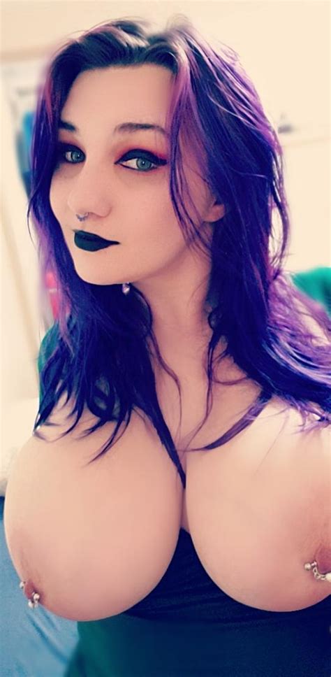 F Big Tiddy Goth Girlfriend Oc R Nude Selfie