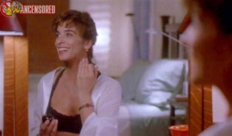 Naked Annabella Sciorra In The Hand That Rocks The Cradle