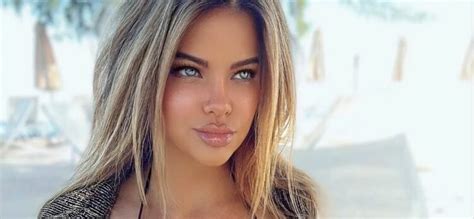 Latest Hot Dana Hamm Bikini Pics