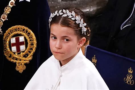 La Princesse Charlotte Est Celle De Kate Middleton Mini Moi Dans La