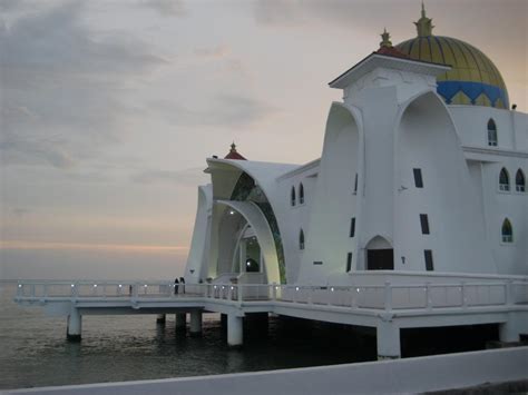 MASJID PHOTOGRAPH: Masjid Terapung