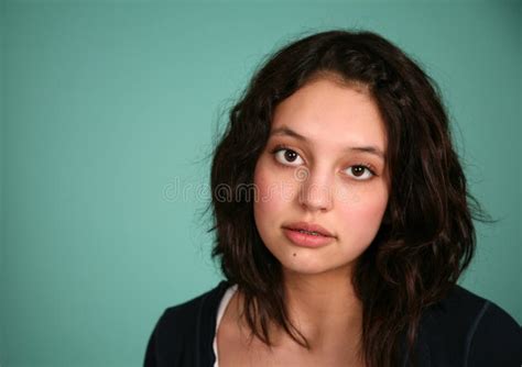 Bella Ragazza Di Latina Del Preteen Immagine Stock Immagine Di Studio Bellezza 16566787