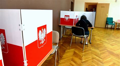 Jak Polacy zagłosują w referendum Sondaż większość ankietowanych jest