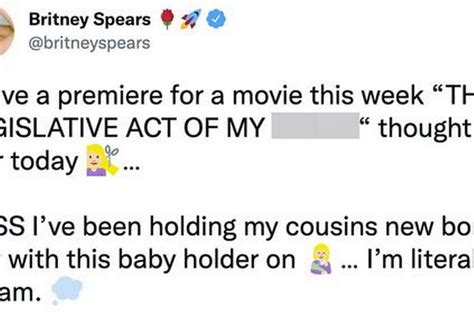 Britney Spears Worries Fans As She Poses Naked And