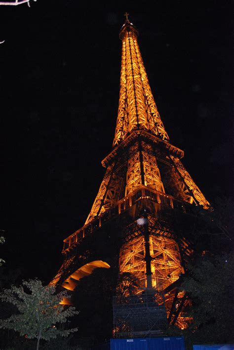 Fotos Gratis Ligero Torre Eiffel Par S Reflexi N Torre Punto De