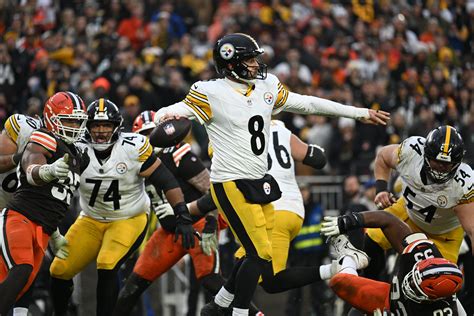 Thursday Night Football tonight. What time does the game start TNF