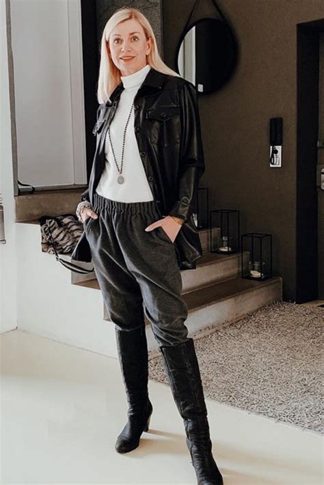 Insta Milfs Gilfs Wearing Boots No Porn Pictures Xxx Photos Sex Images Pictoa