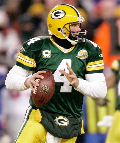 Emotional Favre Says Its Over