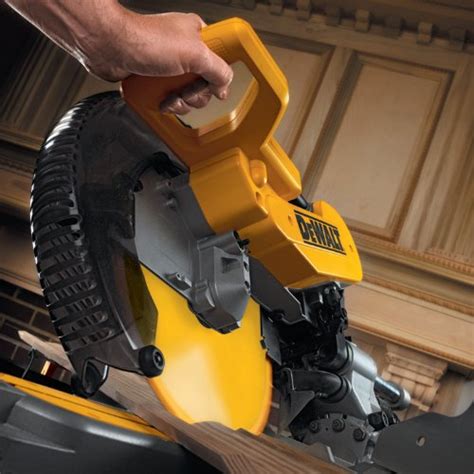 Dewalt Dw718 12 Double Bevel Slide Compound Miter Saw Best Price