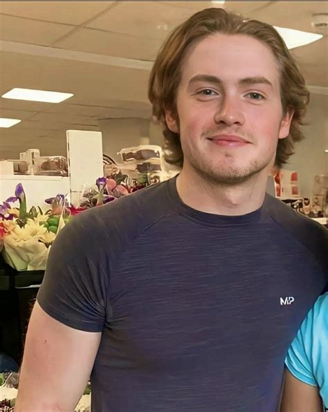 Connor Pretty Men Do I Love Him Gay Aesthetic Hate Men My Buddy Kit Kat Future Boyfriend