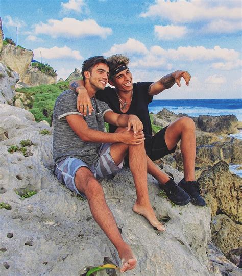 Pin On Cute Gay Couples Gay Romance Cute Gay