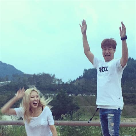 Hyuna Is By A Pool In A Bikini For Her Upcoming Music Video Asian Junkie