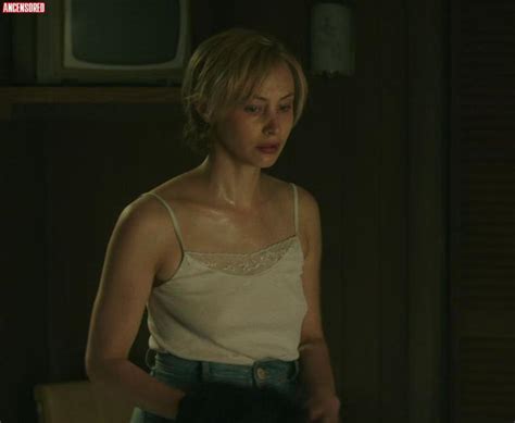 Naked Sarah Gadon In American Woman