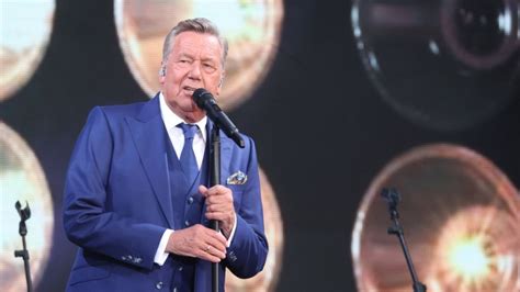 Roland Kaiser Auf Tour 2025 2026 Wann Und Wo Der Schlager Star