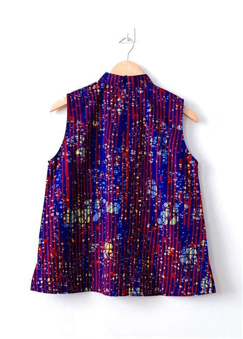 Obscura Sleeveless Shirt – Zuri