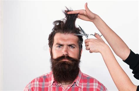 Corte De Pelo Procedimientos De Control Peluquero Corta El Pelo Con