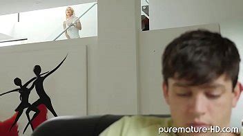 Blonde MILF Loves Sex XNXX