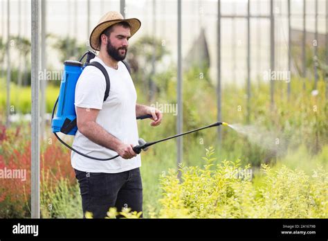 Herbicida fotografías e imágenes de alta resolución Alamy