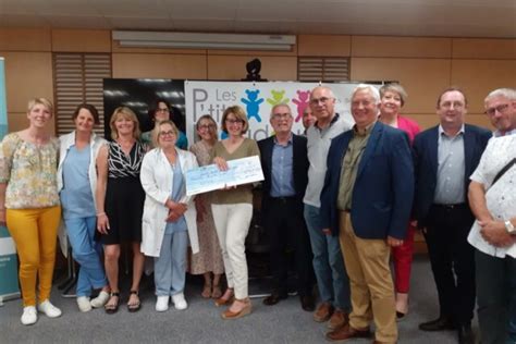 Hôpital de Saint Aubin lès Elbeuf un don de euros pour les P tits Doudous