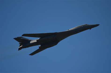 Ellsworth AFB B-1 Lancer over Dayton, Ohio 18 Apr 2017 [4928 x 3264 ...