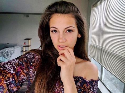 Hot And Sexy Brunettes Barnorama