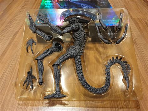 Hot Toys Hottoys MMS AVP Alien Vs Predator Warrior Alien Hobbies Toys Collectibles