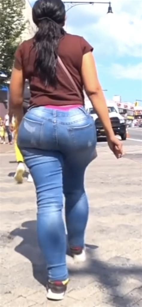 BUBBLE BOOTY LATINA In JEANS Not OC Tight Jeans Forum