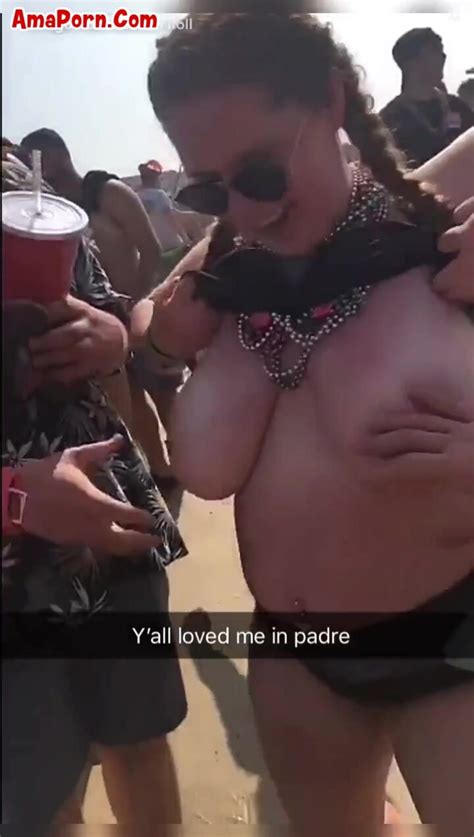 Bitch Shows Her Big Tits ThisVid