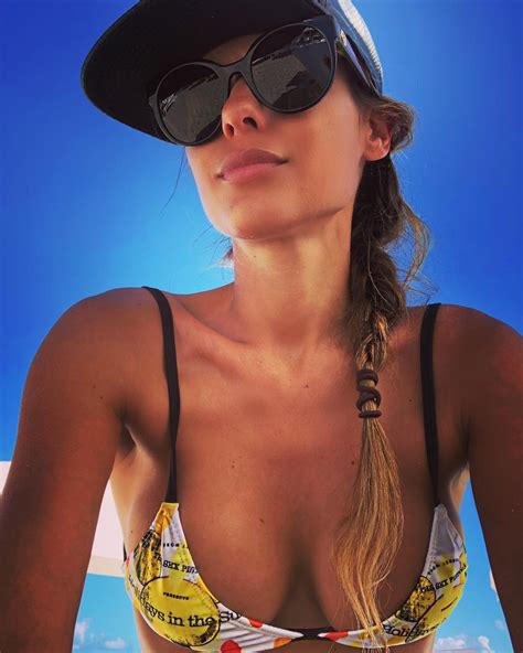 Carolina ArdohaÃn Porn Pic