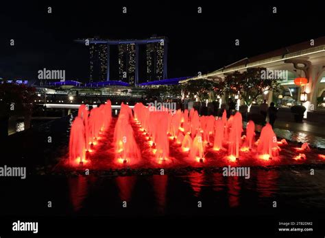 Marina Bay Sands The Coloured Fountain Stock Photo Alamy