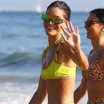 Camila Coelho Babe Page Watch This Tv Host On FreeOnes