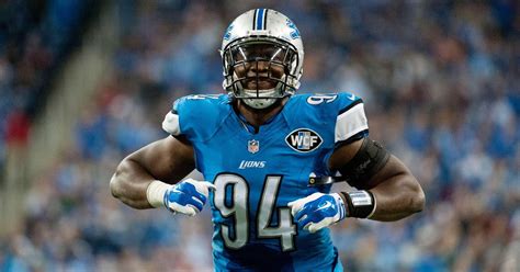 Sports fans debate Detroit Lions wiki stats for top players 40