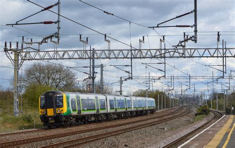 350371 Tamworth Arriving Somewhere Photography Flickr