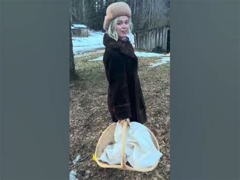 На дворе трава,на траве -дрова.И ничего лишнего…😂 - YouTube