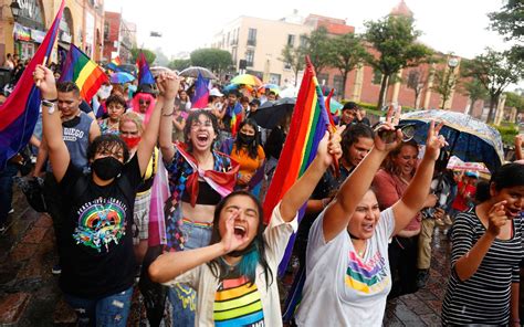 Senado Proh Be Terapias De Conversi N Sexual Aristegui Noticias