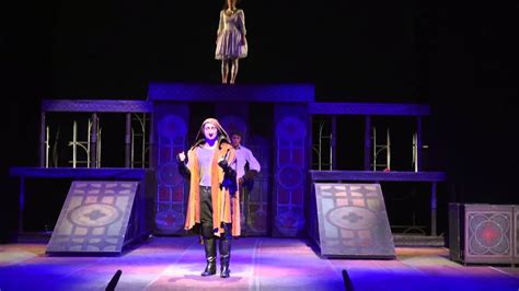 Безруков - "Сирано де Бержерак". Фрагмент - YouTube