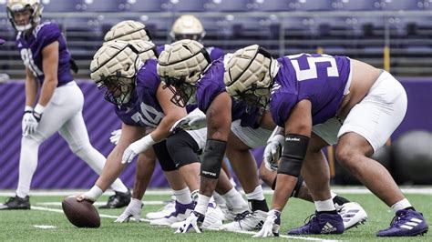 As UW Puts Pieces Back Together Again, Will Physicality Be Restored? - Sports Illustrated ...