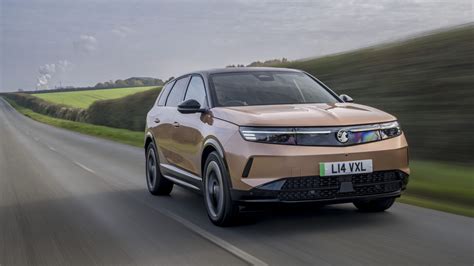 vauxhall suv range buy   vauxhall suvs carwow