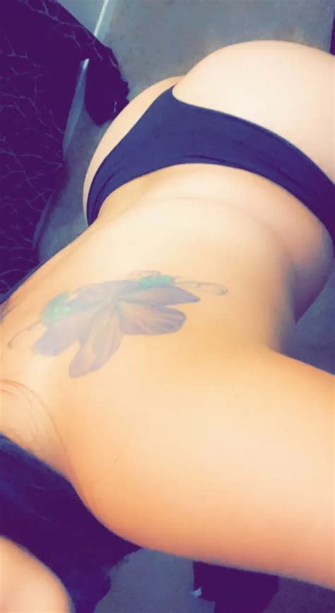 Nikkie Milf Free Photos Pics Xhamster