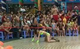 V C Ng M C Bikini Nh Y M A Ph N C M Tin T C M I Nh T V C Ng M C Bikini Nh Y M A Ph N C M